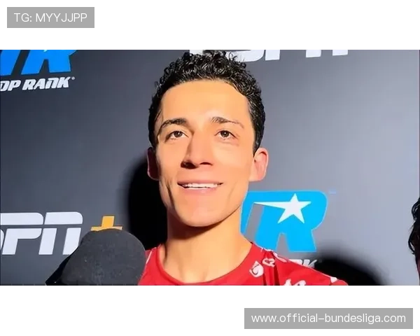 埃斯皮诺萨组合拳撕裂对手防线,赫盖血洒拳台坚持至第十一回合 埃斯皮诺萨组合拳撕裂对手防线,赫盖血洒拳台坚持至第十一回合